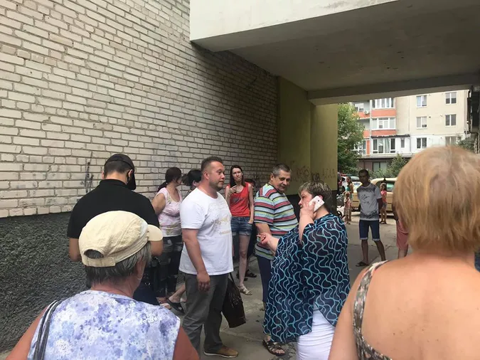 Скандал у луцькому ОСББ: підприємиця хоче відкрити кав'ярню, попри незгоду мешканців (відео)