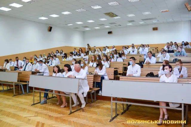 У ВНУ імені Лесі Українки навчають студентів-медиків