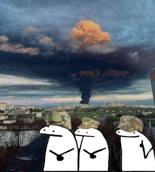 «Севастополь, що з ї*алом»: соцмережі закидали мемами про вибухи в Криму