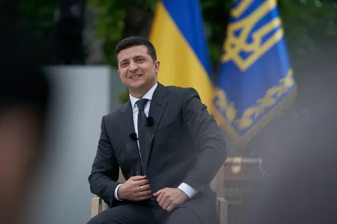 Українці довіряли Зеленському довше, ніж двом його попередникам