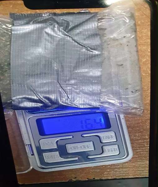 В «Устилузі» в повітряному фільтрі буса знайшли наркотики (фото)