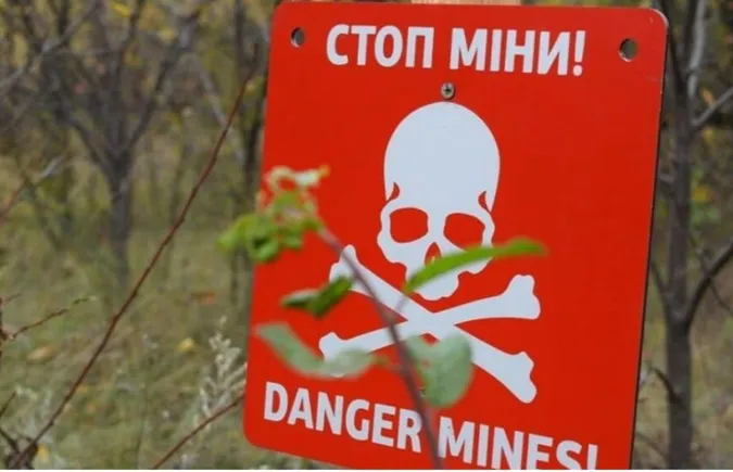 На півночі Рівненщини мотоцикліст підірвався на міні (фото)