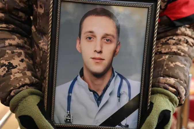 Луцьк навколішки попрощався з загиблим на Харківщині захисником Іваном Прокопцем