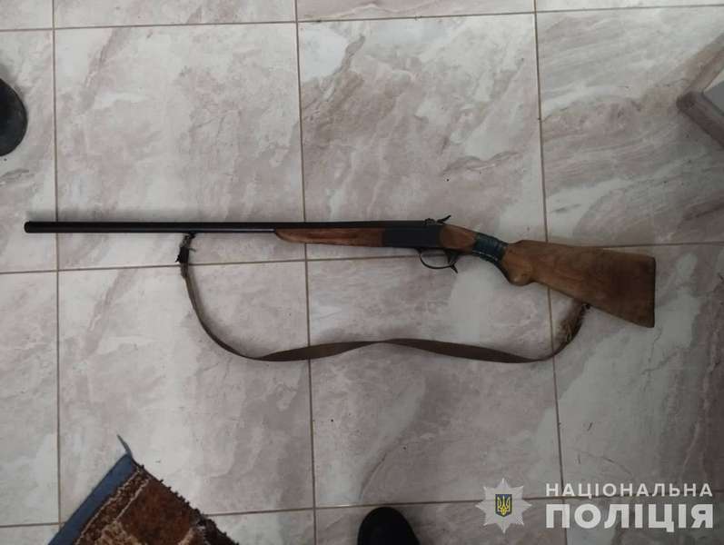 Продавав «зброю таємної дії»: поліція затримала 38-річного волинянина (фото)
