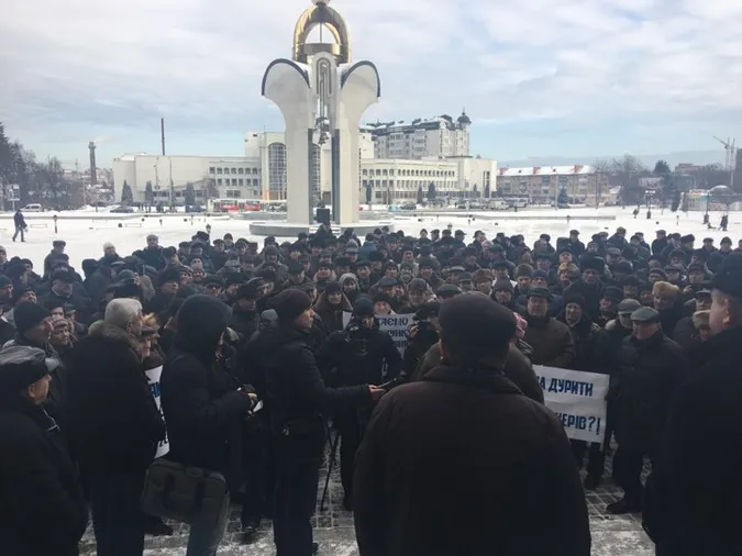 Біля Волинської ОДА – мітинг (фото)