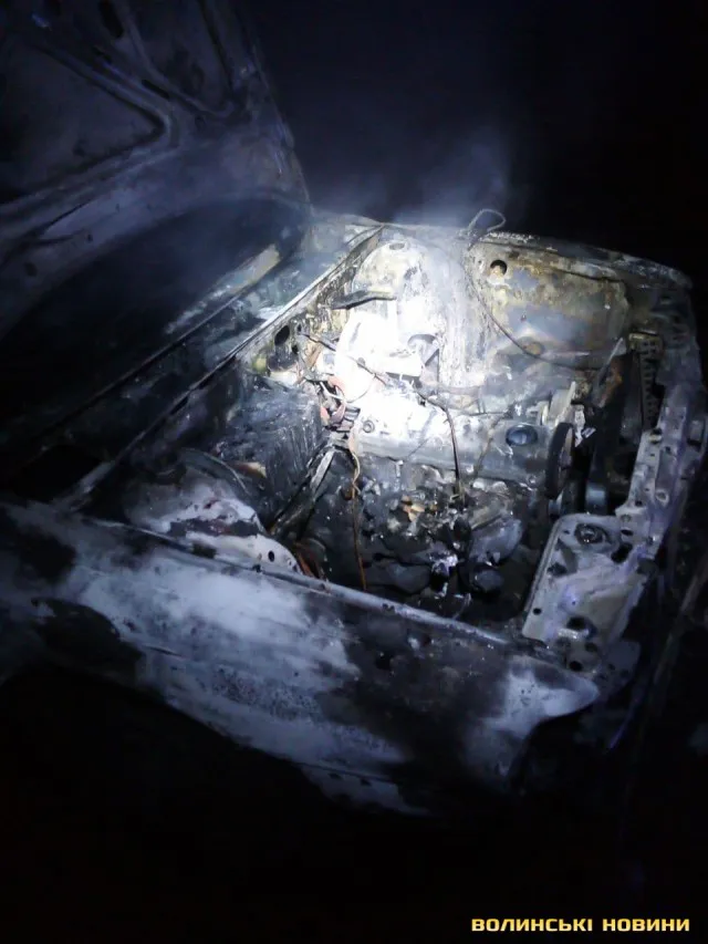 У Липлянах уночі горів автомобіль