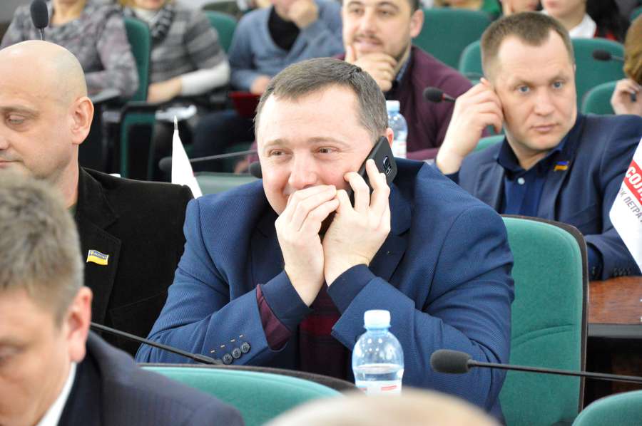Депутат Олександр Козлюк, напевно, переказує побачене><span class=