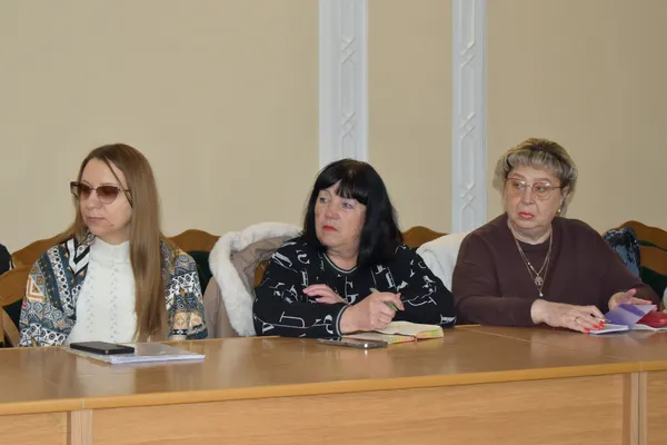 Надбавки, укриття, безплатне харчування: у Волинській ОДА обговорили розвиток освіти на 2026 рік (фото)