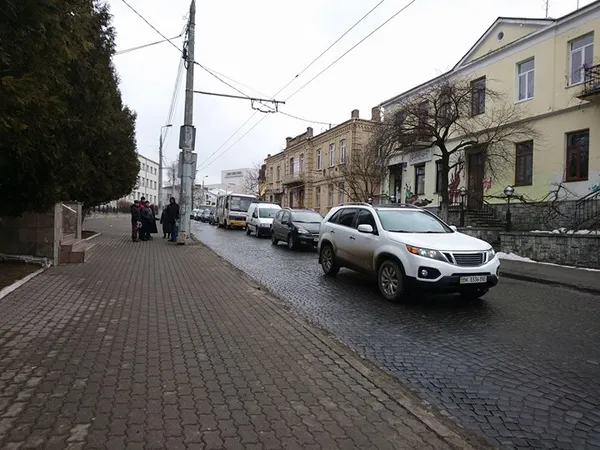 У Луцьку страйкують працівники «Богдан Моторс» (фото, відео, оновлено) 