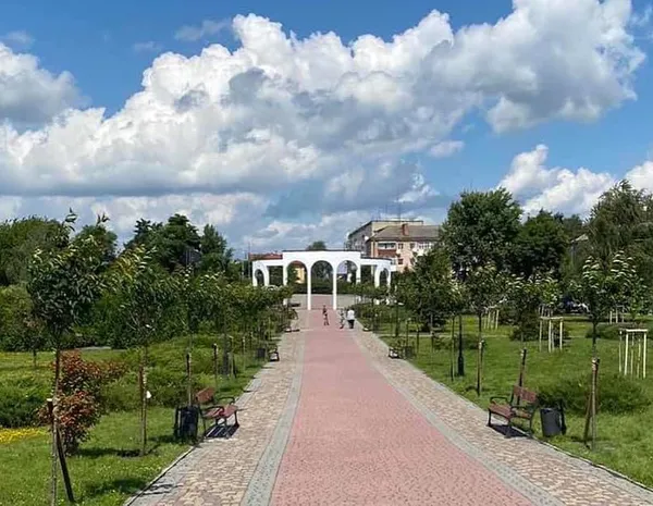 Окраса міста: у Ковелі завершили ремонт арки