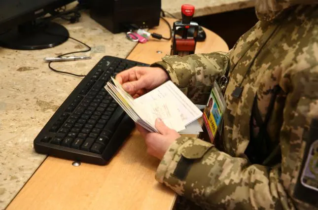 Україна більше не видаватиме естонцям безплатні довгострокові візи