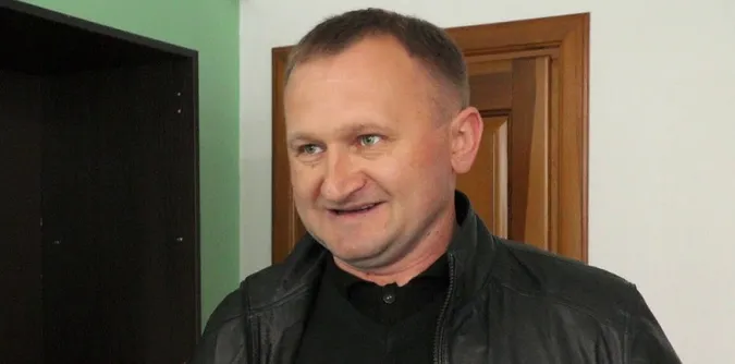 Затриманий на хабарі посадовець Волинської ОВА відсудив у держави майже 1,5 мільйона