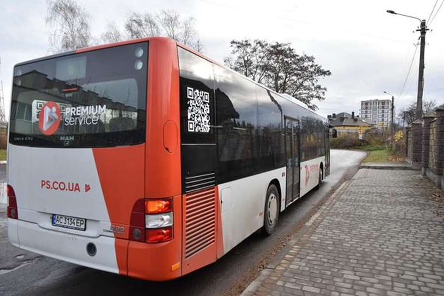 У Луцьку на маршрут №10 виїхали новенькі автобуси MAN (фото, відео)