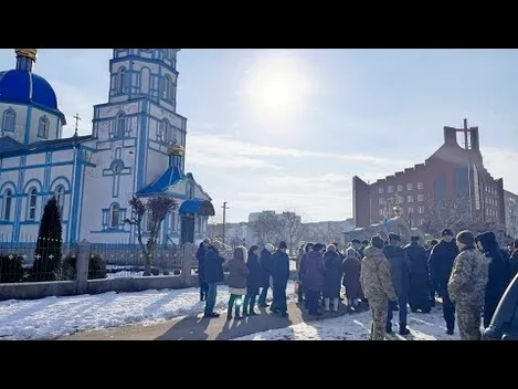 Священник не з'явився: на Волині голосували за перехід храму з УПЦ «МП» до ПЦУ (фото, відео)