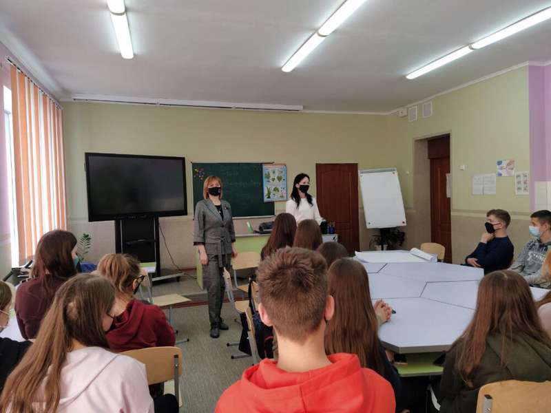 Волинським школярам провели тренінг фінансової грамотності