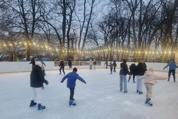 У Ковелі відкрили ковзанку (фото)