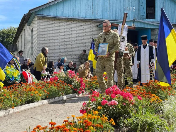 У Нововолинській громаді попрощалися із двома Героями (фото)