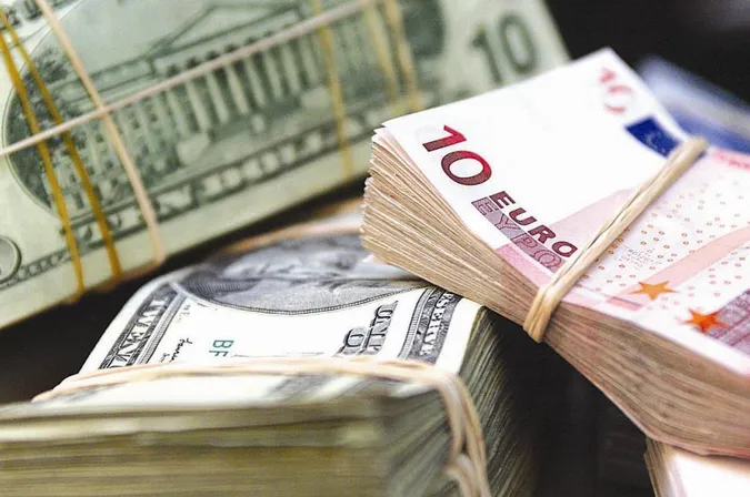 Долар – у мінус, євро – в плюс: курс валют у Луцьку на четвер, 23 квітня