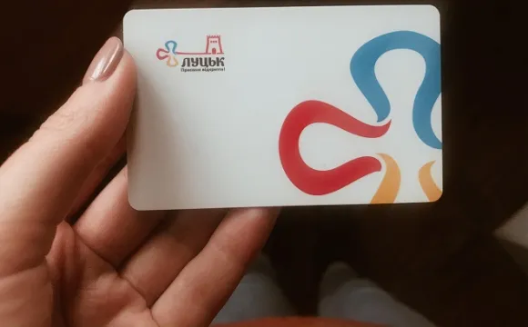 П'ять секунд: у громадському транспорті Луцька скоротили час між валідаціями