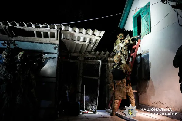 На Рівненщині затримали чоловіка, який стріляв по військових ТЦК і поліцейських (фото)