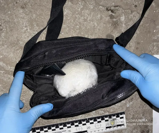 Збував психотропи по всій Україні: 26-річний лучанин торгував наркотиками через «закладки»