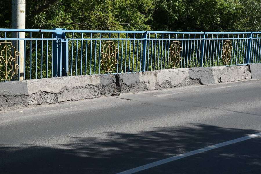 У Луцьку відремонтують огорожі на мостах (фото)