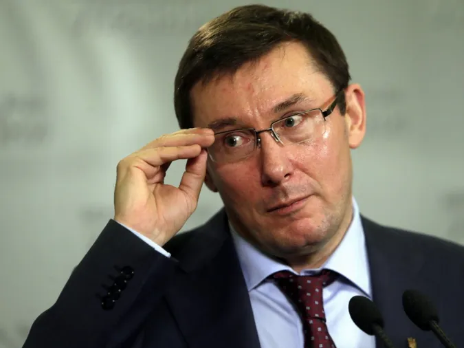 Луценко анонсував бурштинові спецоперації на Житомирщині і Волині