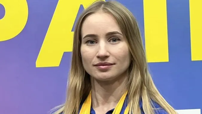 Лучанка потрапила у ТОП-10 найкращих спортсменок України з пауерліфтингу