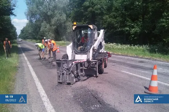 Ратне – Секунь: на Волині ремонтують ділянку автодороги М-19 (фото)