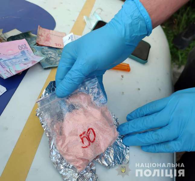 На 20 000 гривень: у двох волинян знайшли амфетамін (фото)