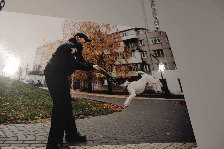 У Луцьку відкрили зворушливу виставку про життя патрульних (фото)