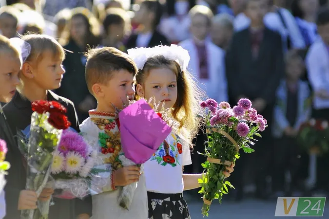 Луцька школа в День знань отримала подарунки 