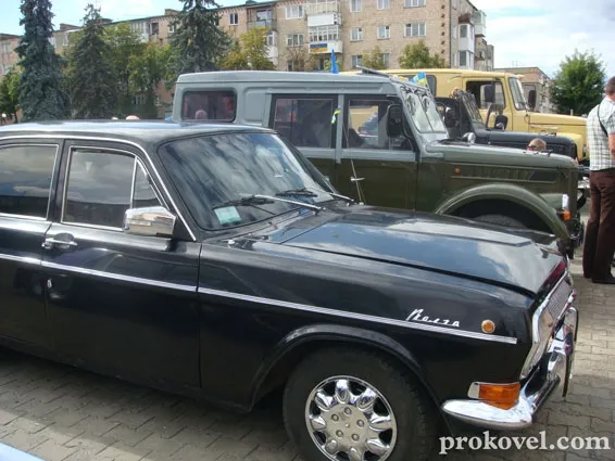 На Волині відбувся пробіг ретро-автомобілів (фото)