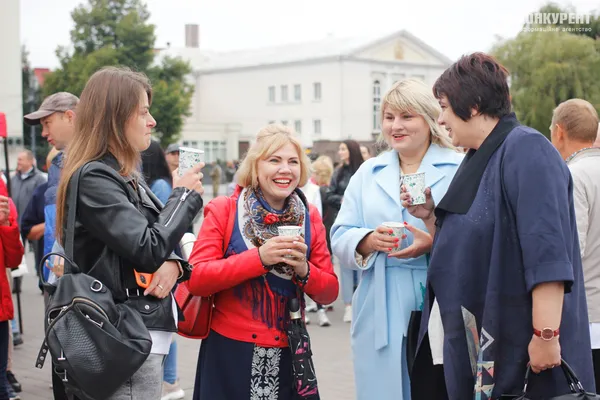 Велопробіг, вишиванки, ЗСУ❤️: як Луцьк відзначає особливий День міста (фото, відео)