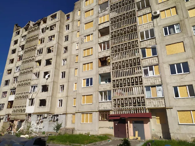 У Луцьку розберуть перший під'їзд пошкодженого через обстріл будинку