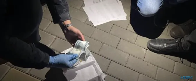 Робили довідки про інвалідність ухилянтам: у Луцьку судять лікарку та її спільників (відео)