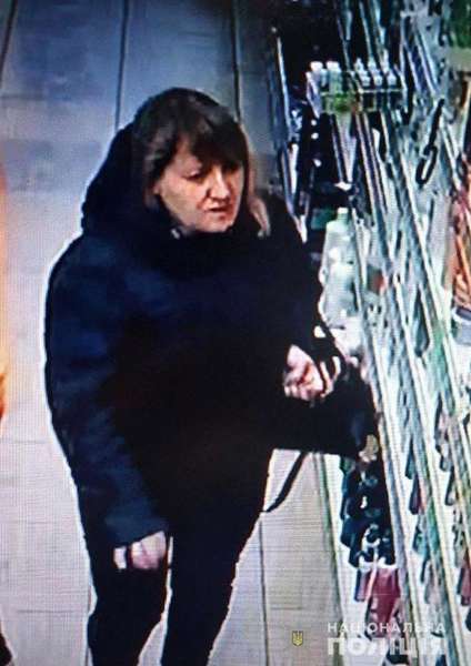 Поліція розшукує двох жінок, які можуть бути причетні до злочинів у Луцьку (фото)