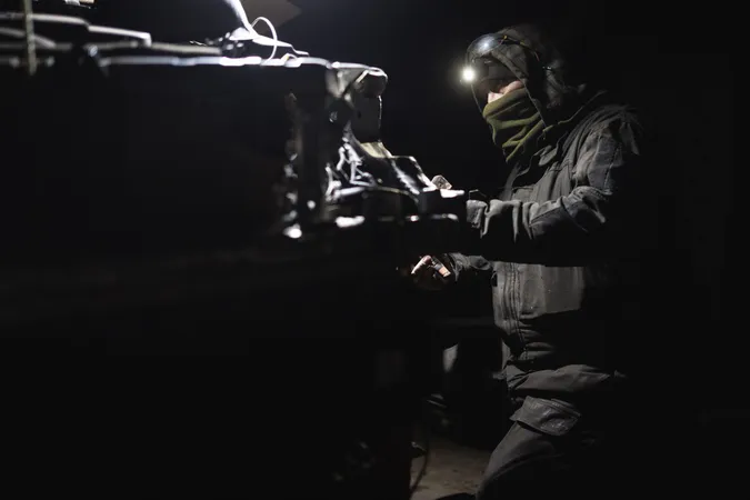Зшивають метал, проводку та надію: хто у волинській «сотці» повертає техніку до життя (фото)