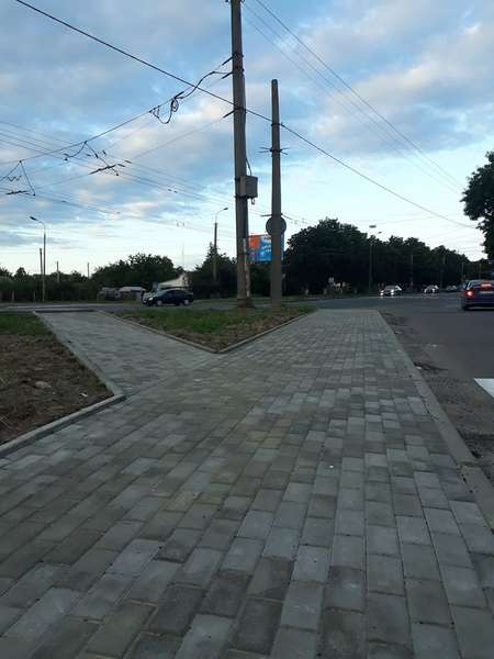На Рівненській у Луцьку відремонтували міст (фото)