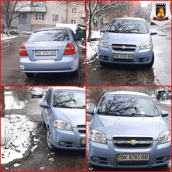 Перегородив тротуар: у Луцьку муніципали покарали паркохама (фото)