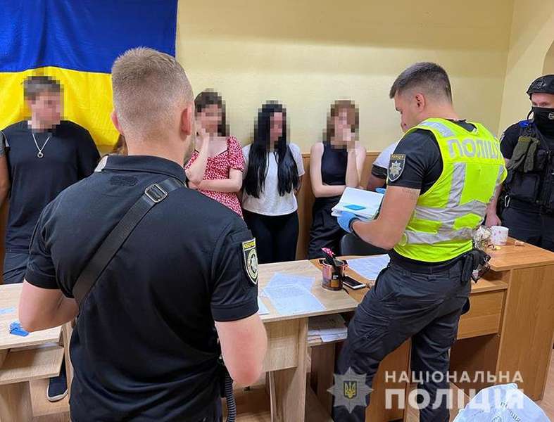 У Києві «волонтери» привласнювали зібрані на лікування дітей кошти (фото, відео)