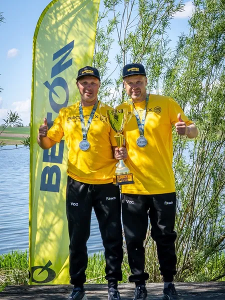 Гігант вагою 17 кг: волинські рибалки впіймали найбільшу рибину на Кубку України (фото)
