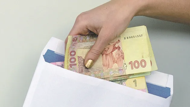 В Україні штрафуватимуть за зарплату «в конвертах»
