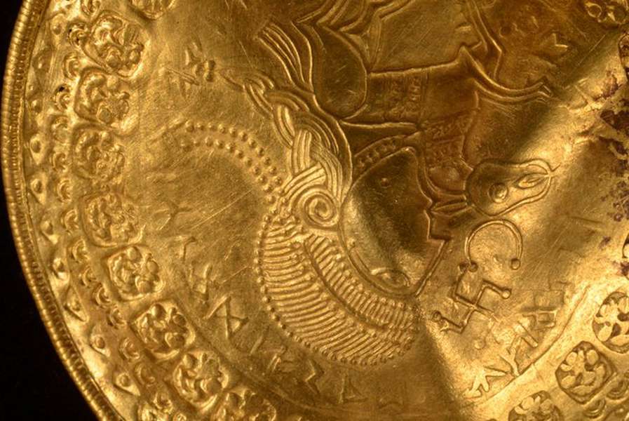 У Данії археолог-початківець знайшов скарб із золота (фото)