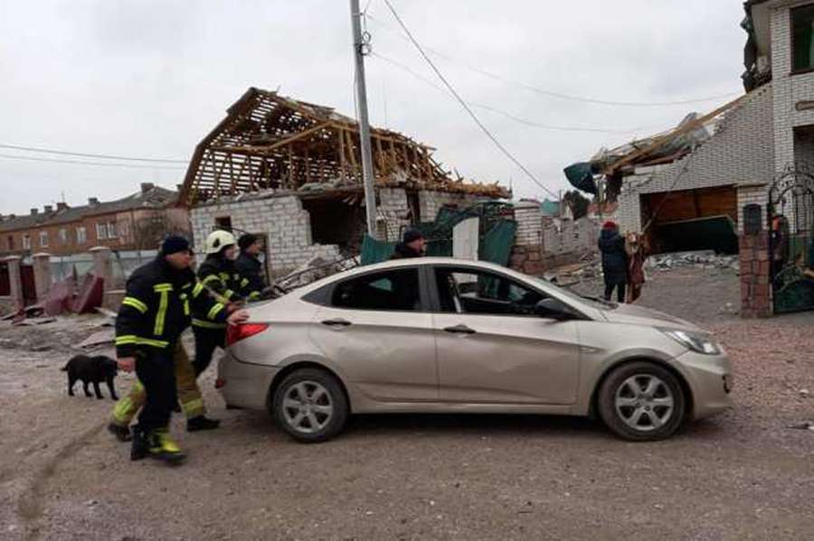 Ракетний удар по Овручу: зруйновано 30 житлових будинків (фото, відео)