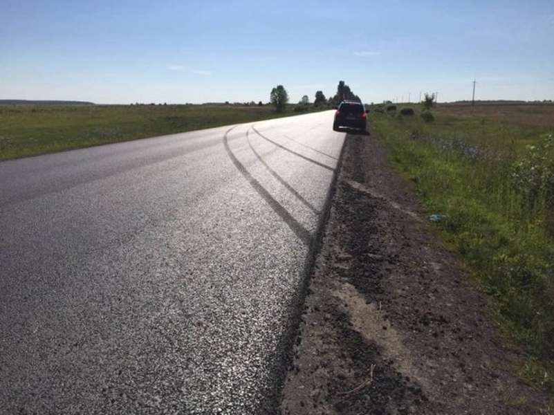 Смертельна аварія на Волині: автомобіль злетів з дороги (фото)