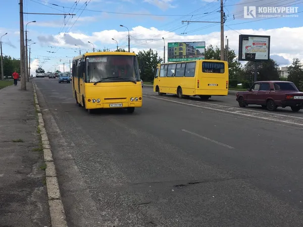 У Луцьку запустили громадський транспорт (фото, відео)