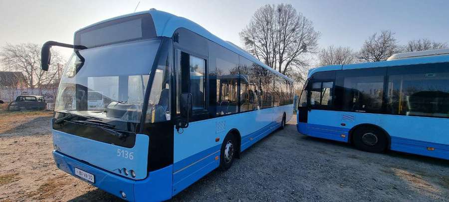 До Луцька прибули перші десять автобусів VDL з Нідерландів (фото)