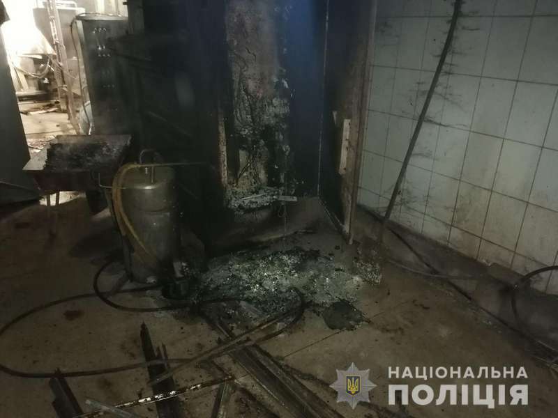 Луцькому підприємцю спалили обладнання в м'ясному цеху на Рівненщині (фото)