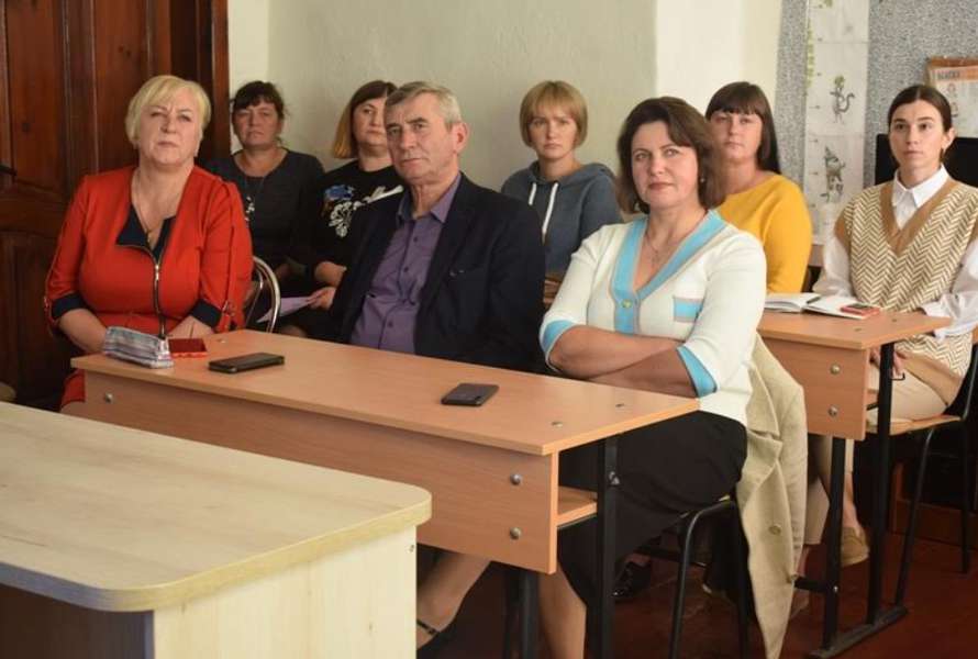 На Любешівщині напрацьовують важливий для розвитку освіти документ (фото)